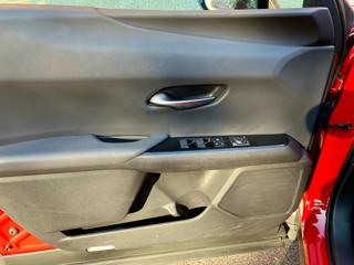 LEXUS UX 250h usata, con Servosterzo