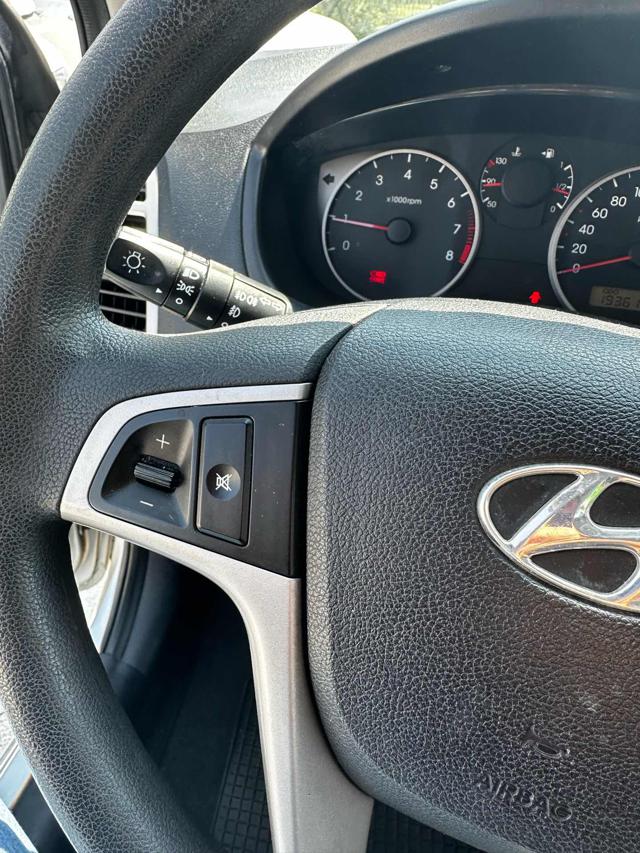 HYUNDAI i20 usata 17