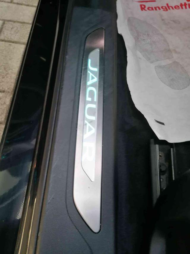 JAGUAR XF usata, con Sensori di parcheggio posteriori