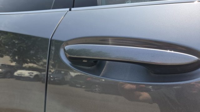 LEXUS UX 250h usata, con Chiusura centralizzata