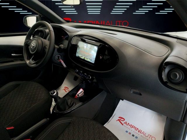 TOYOTA Aygo X usata 18