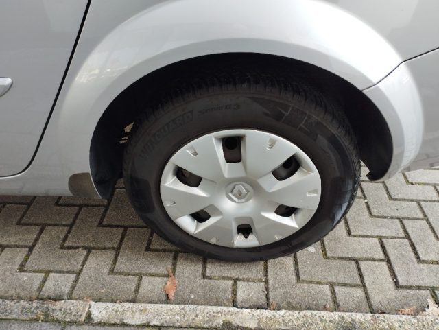 RENAULT Megane usata, con Autoradio