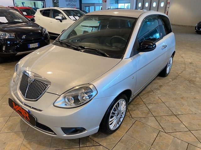 LANCIA Ypsilon usata, con Luce d