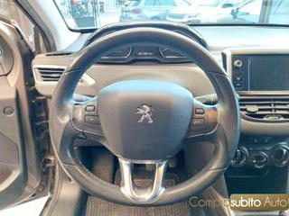 PEUGEOT 2008 usata, con Sedile posteriore sdoppiato