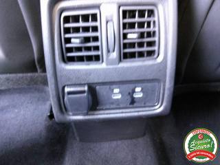 RENAULT Captur usata, con Autoradio digitale