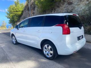 PEUGEOT 5008 usata, con Airbag laterali