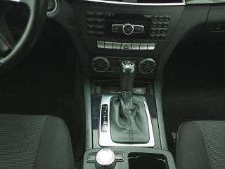 MERCEDES-BENZ 220 usata, con Sensore di pioggia