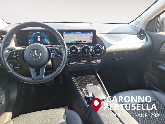MERCEDES-BENZ GLA 180 usata, con Alzacristalli elettrici