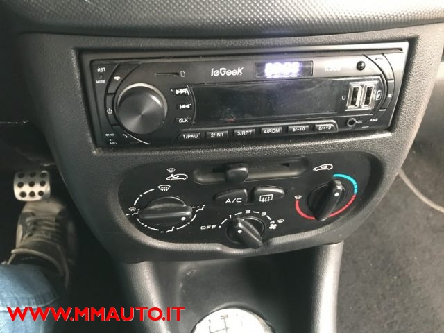 PEUGEOT 206 usata, con USB
