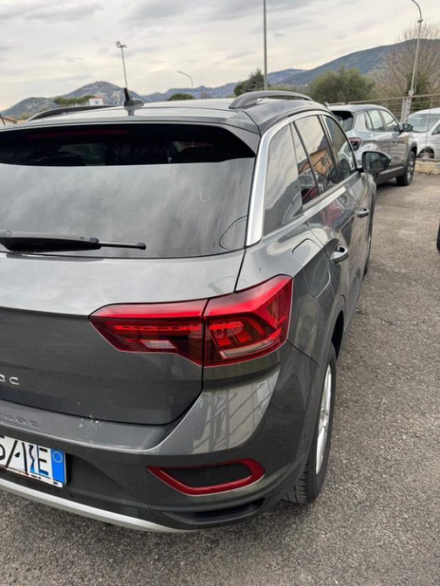 VOLKSWAGEN T-Roc usata, con Autoradio