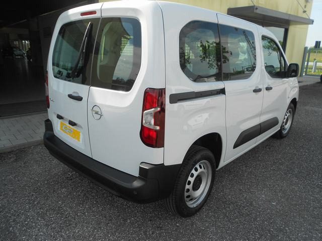 OPEL Combo usata, con Chiusura centralizzata