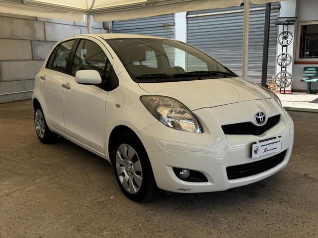 TOYOTA Yaris usata, con Alzacristalli elettrici