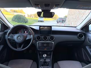 MERCEDES-BENZ GLA 180 usata, con Cruise Control