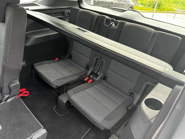 VOLKSWAGEN Touran usata, con Vivavoce