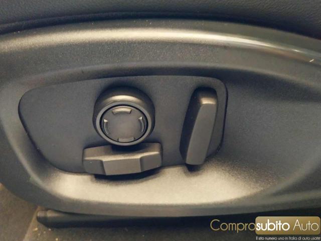 JAGUAR F-Pace usata, con Bluetooth