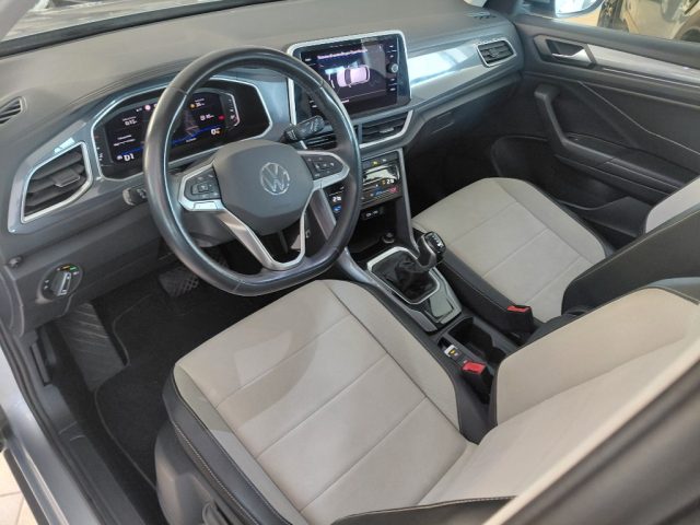 VOLKSWAGEN T-Roc usata, con Volante multifunzione
