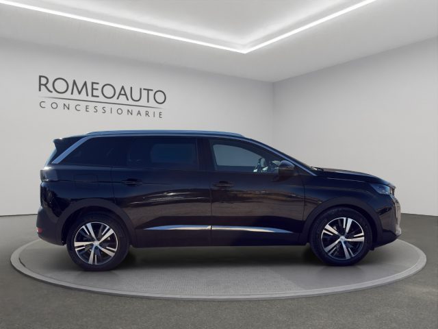 PEUGEOT 5008 usata, con Cerchi in lega