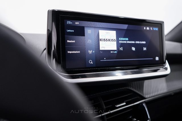 PEUGEOT 2008 usata, con Volante in pelle