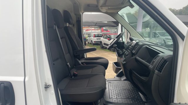 OPEL Movano usata, con Bracciolo