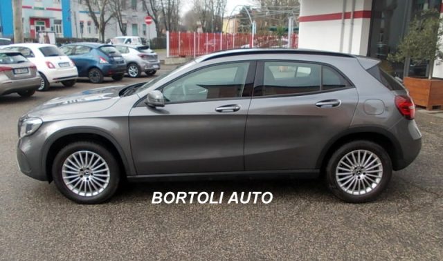 MERCEDES-BENZ GLA 200 usata, con Airbag laterali