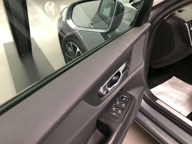 VOLVO V60 usata, con Bluetooth