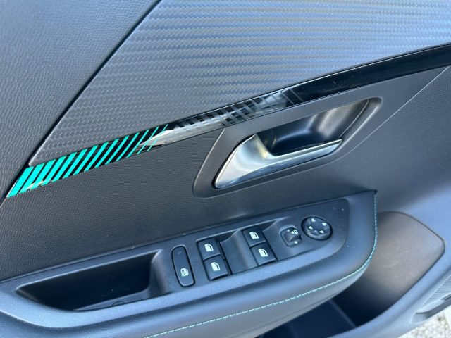 PEUGEOT 208 usata, con Alzacristalli elettrici