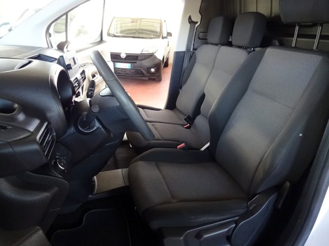 OPEL Combo usata, con Autoradio