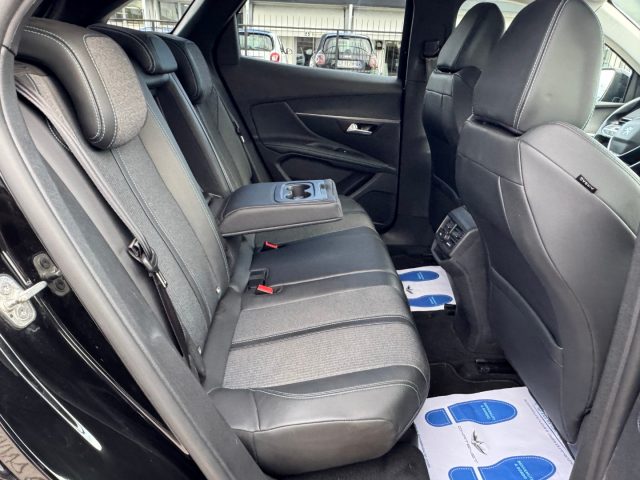 PEUGEOT 3008 usata, con Touch screen