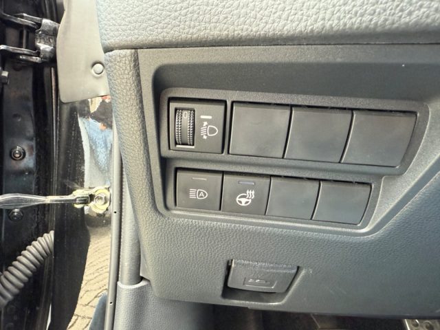 TOYOTA Yaris usata, con ESP