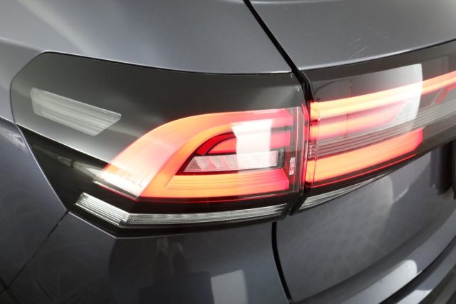 VOLKSWAGEN Taigo usata 9