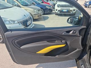 OPEL Adam usata, con Chiusura centralizzata