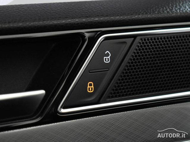 VOLKSWAGEN Passat Variant usata, con Vivavoce