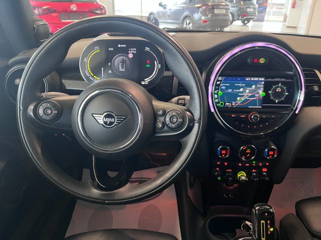 MINI Mini usata, con Sensori di parcheggio anteriori