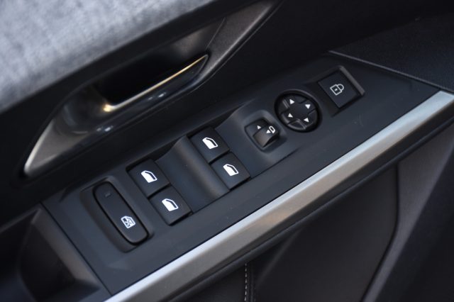 PEUGEOT 3008 usata, con Servosterzo
