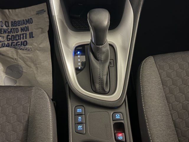 TOYOTA Yaris usata, con Cruise Control