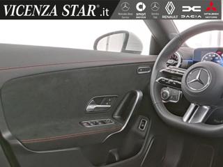 MERCEDES-BENZ CLA 180 usata, con Controllo automatico clima