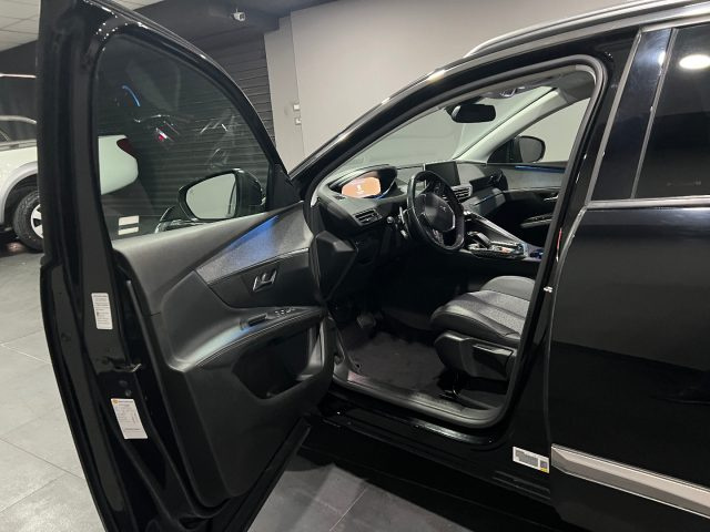 PEUGEOT 5008 usata, con Autoradio