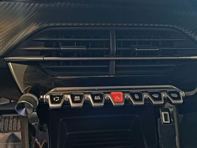PEUGEOT 2008 usata, con Volante multifunzione