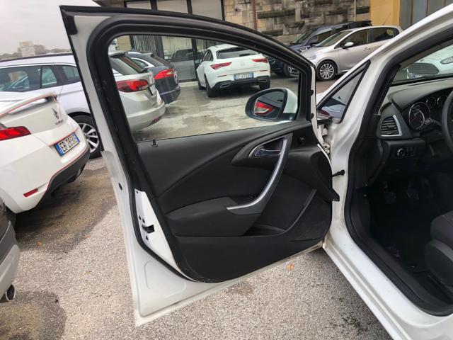 OPEL Astra usata, con Servosterzo
