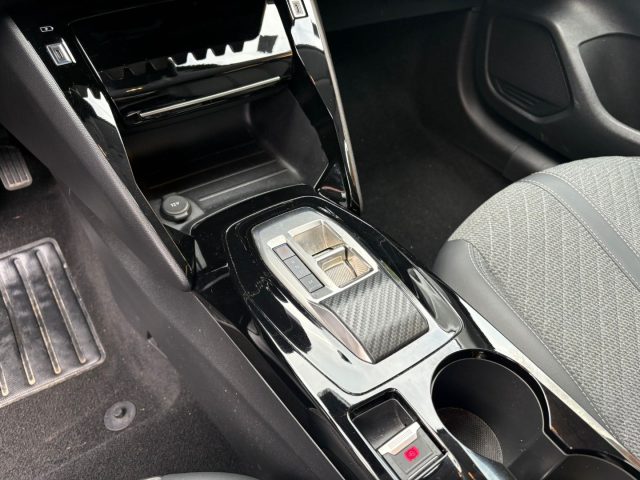 PEUGEOT 208 usata, con Park Distance Control