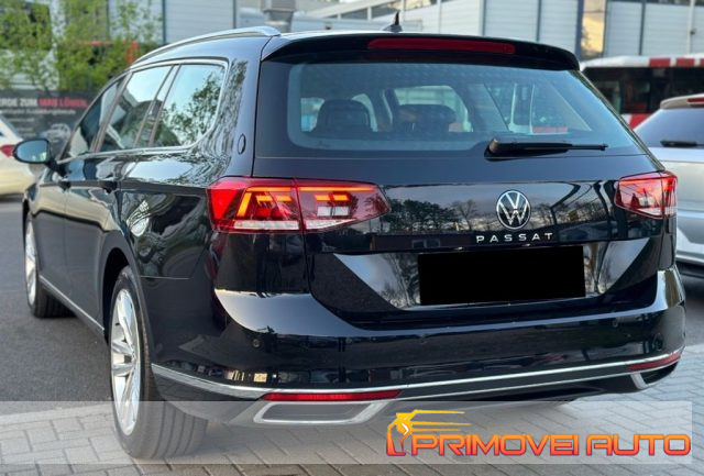 VOLKSWAGEN Passat Variant usata, con Servosterzo