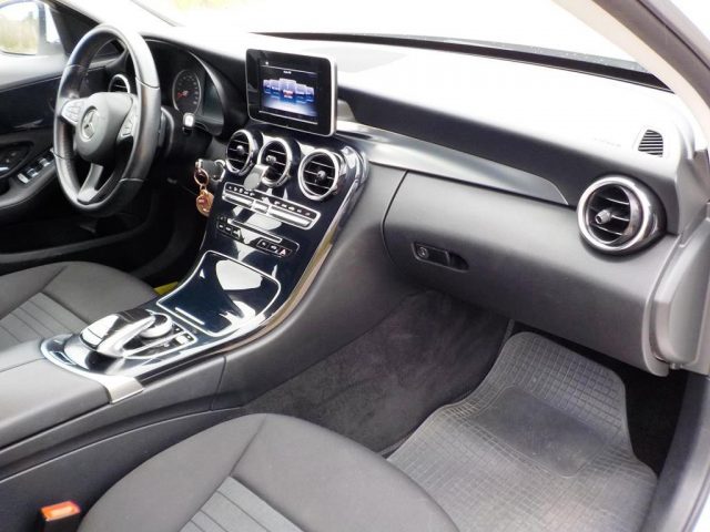 MERCEDES-BENZ C 180 usata, con Limitatore di velocità