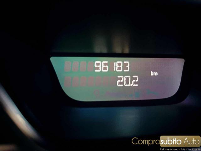 RENAULT Captur usata, con Sistema di navigazione