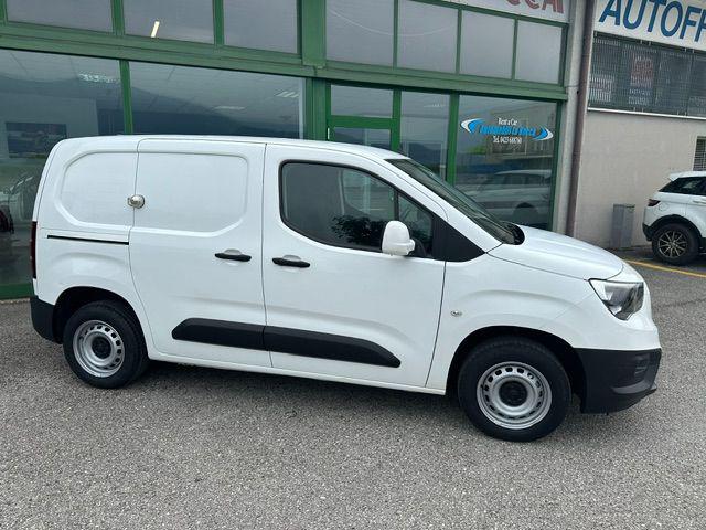 OPEL Combo usata, con Alzacristalli elettrici