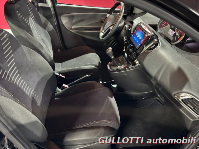 LANCIA Ypsilon usata, con USB