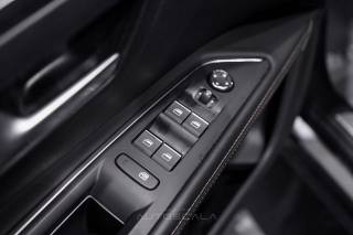 PEUGEOT 5008 usata, con Controllo automatico clima