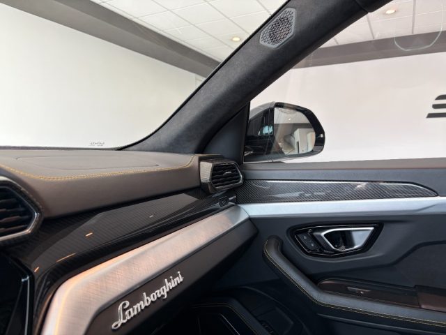 LAMBORGHINI Urus usata, con Tettuccio apribile