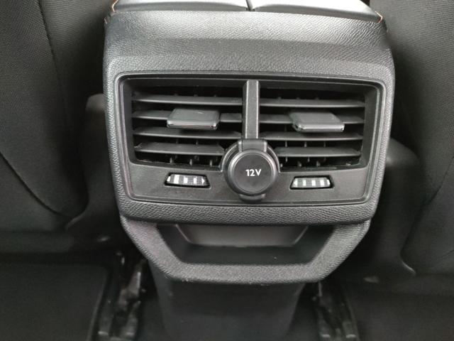 PEUGEOT 3008 usata, con USB