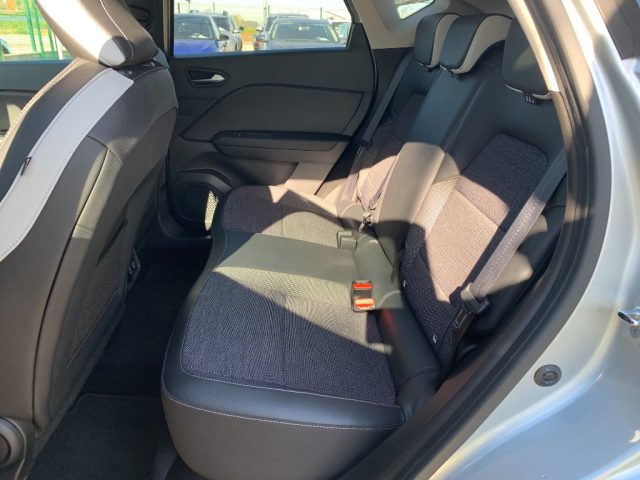 RENAULT Captur usata, con Controllo automatico clima