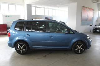 VOLKSWAGEN Touran usata, con Autoradio